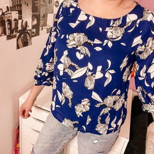 Apt 9 // Sz Medium // Sheer Floral Business Casual